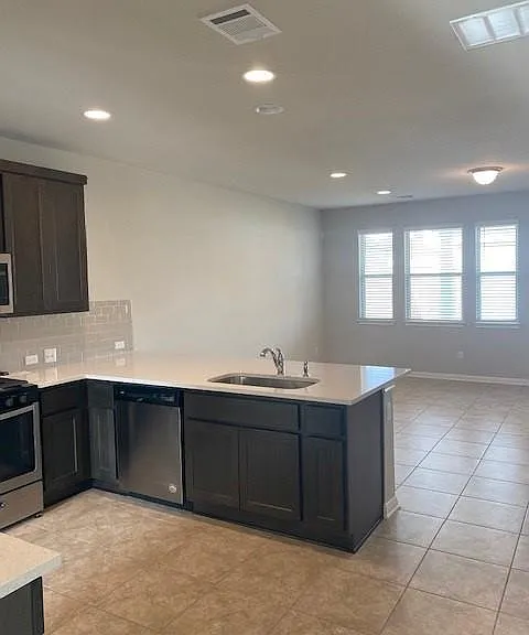 1721 Fountain Bridge Dr — Photo 5