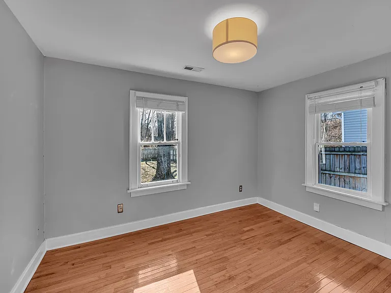 914 W Greenwood Ave — Photo 21