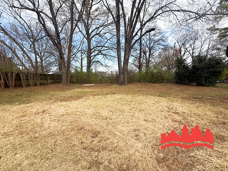 142 Jeanne Dr — Photo 16