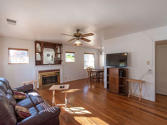 4th image of 2221 Boxwood Dr
