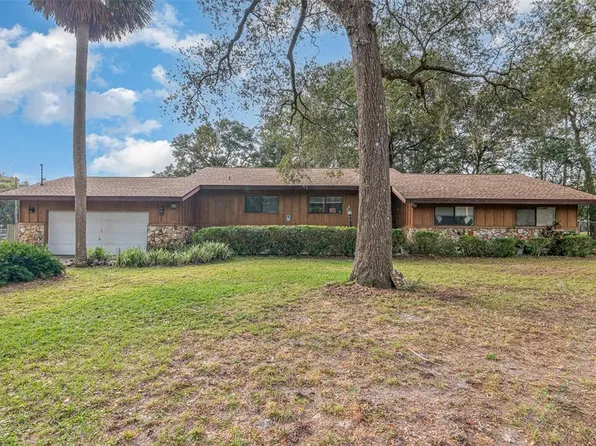900 W BLUE SPRINGS AVENUE, ORANGE CITY, FL 32763