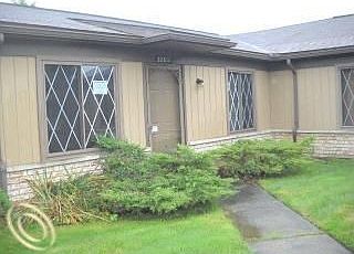 1st image of 32817 Valley Dr
