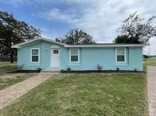 1300 N Live Oak St #8, Rockport, TX 78382