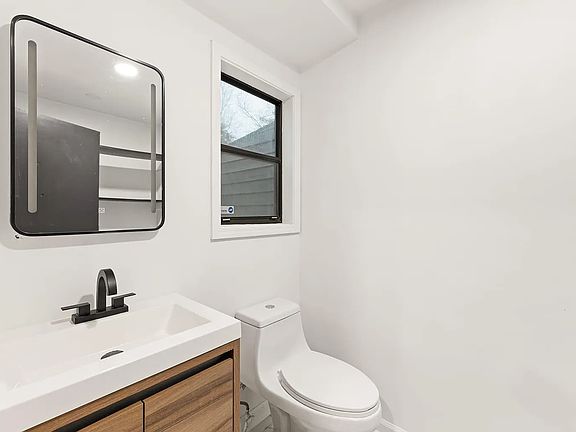 4th image of 1487 Springwood Dr SE #B