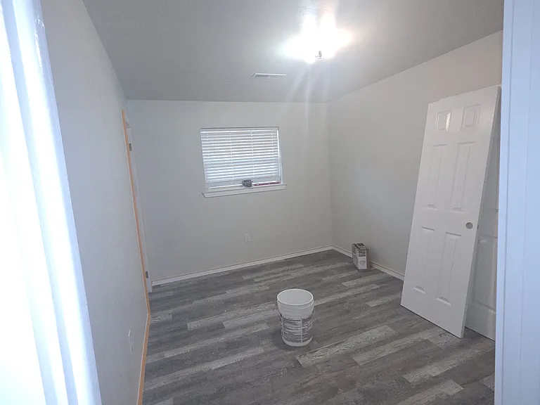 2516 Queensbury Rd — Photo 1