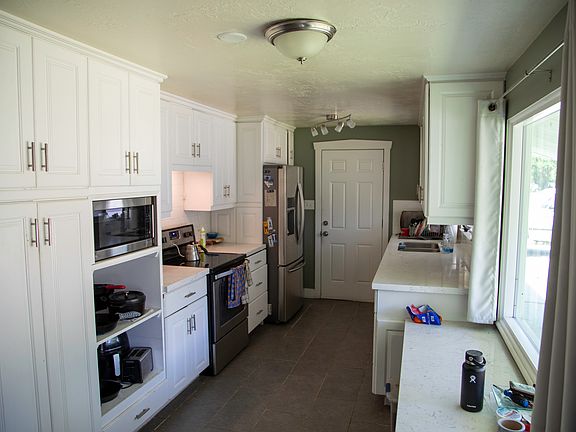 5th image of 5884 S Lakeside Dr