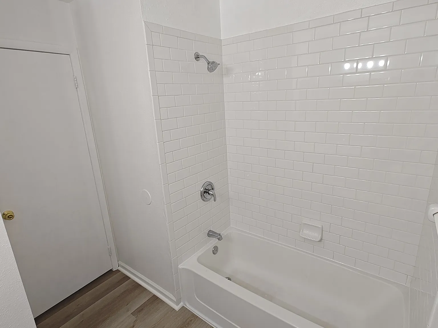 646 Kenwick Cir — Photo 3