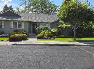 2751 NW 16th St, Redmond, OR 97756