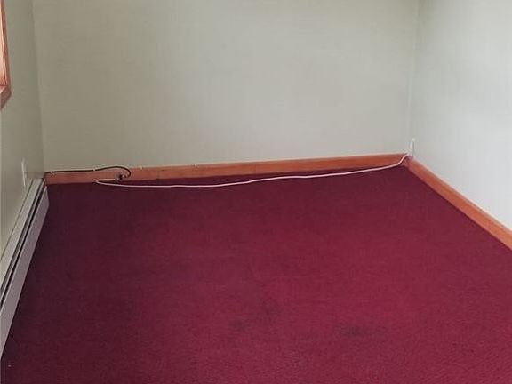 4th image of 16009 N Conduit Ave