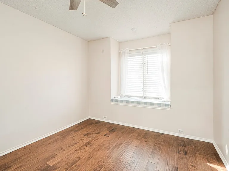 2202 Wydewood Dr — Photo 8