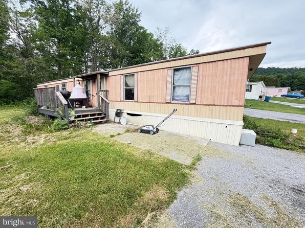 26 Liam Ln, Carlisle, PA 17015