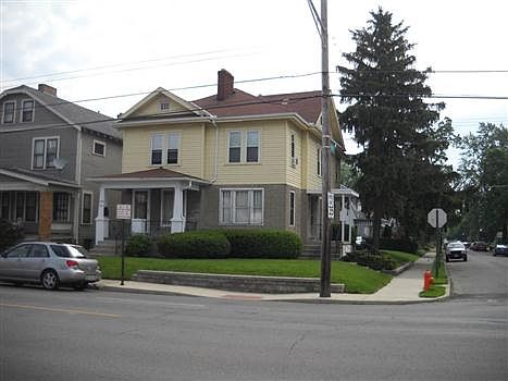 4th image of 3020-3022 Indianola Ave