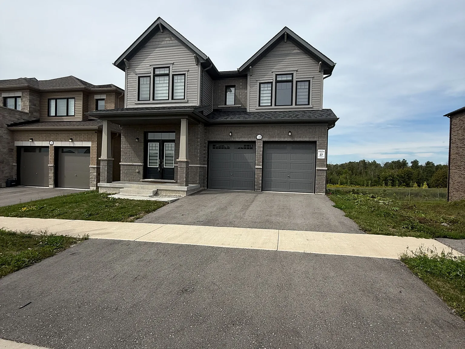 5 bed, $3,399 — Photo 2
