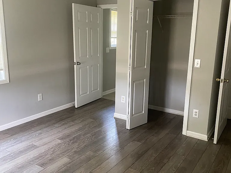 330 Mansfield Rd — Photo 11