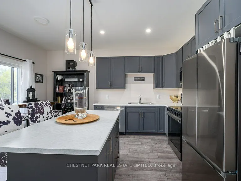 87 Buchanan Ave — Photo 12