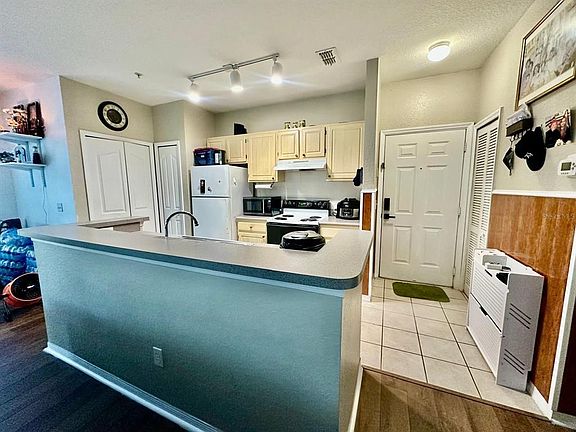 2nd image of 2718 MAITLAND CROSSING WAY #207