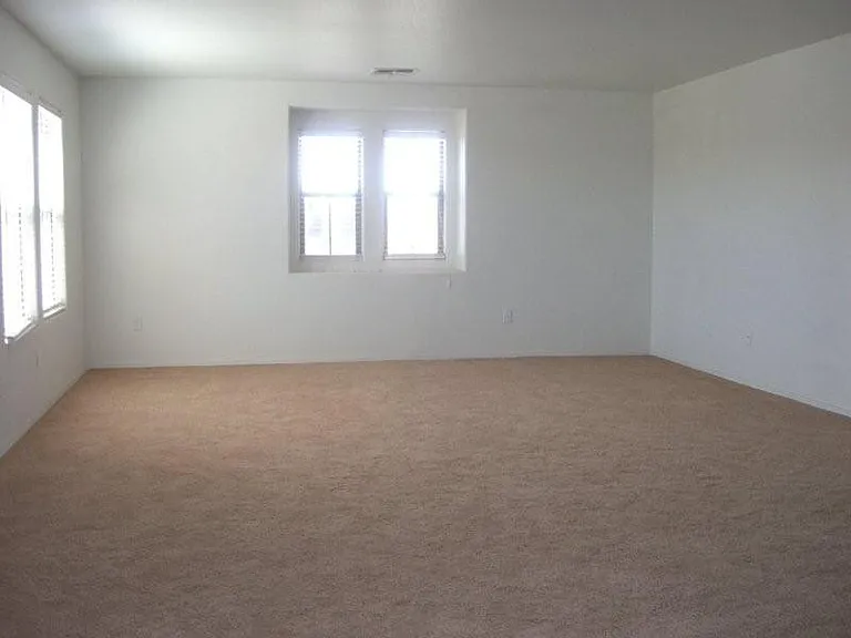 6907 S Emerald Pl — Photo 3