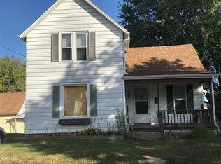 804 East Gdn, Freeport, IL 61032