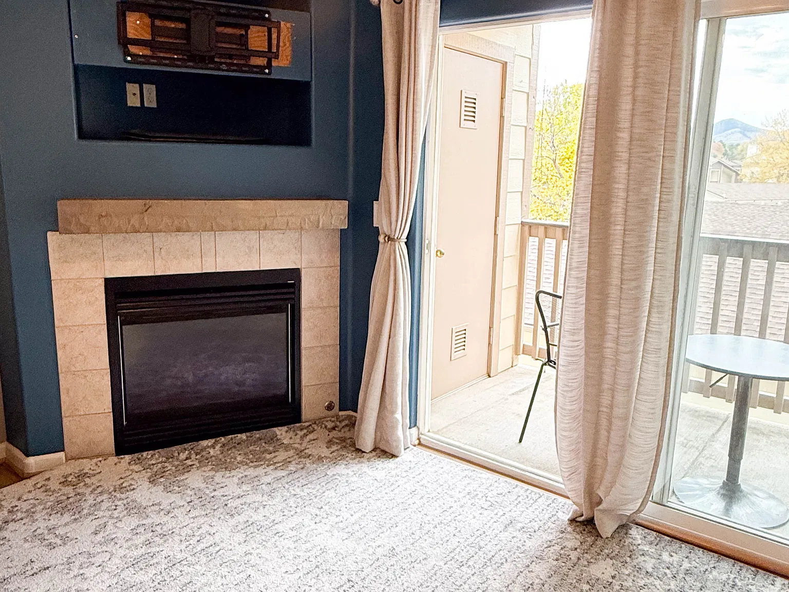 3 bed, 1291 sqft, $2,400 — Photo 4