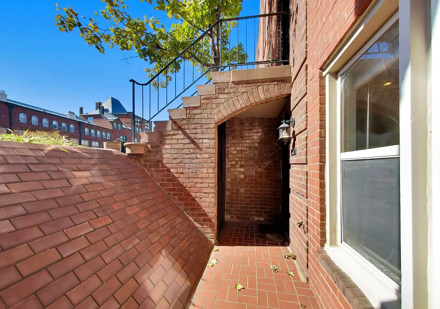 Spacious 709 Sq Ft 1BR with Fireplace & In-Unit W/D at The Car Barn $2,250 + Electric — Photo 4