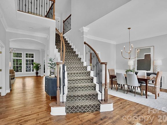 4th image of 10721 Jordan Rae Ln