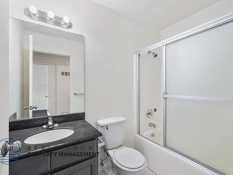 14740 Erwin — Photo 39