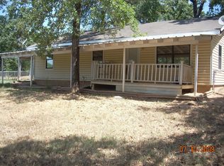 3503 Winding Rd, Hearne, TX 77859