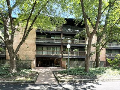 5600 Hillcrest Ln APT 1K, Lisle, IL, 60532