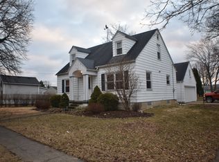 409 W 5th St, Genoa, OH 43430