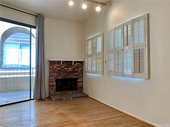 4th image of 10921 Morrison St APT 7