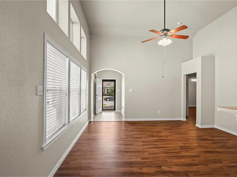 9005 Stewart St — Photo 2