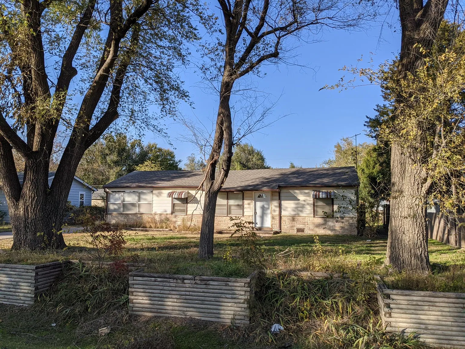 4 bed, 1200 sqft, $1,195 — Photo 1
