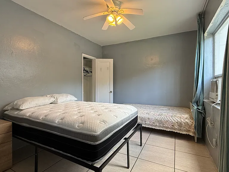650 84th St #35 — Photo 7