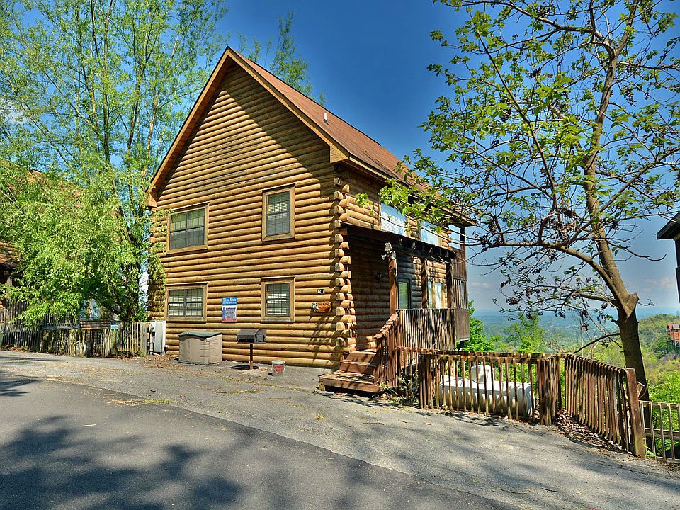1st image of 2213 Fox Berry Way