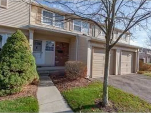 5117 Buckingham Pl, Troy, MI