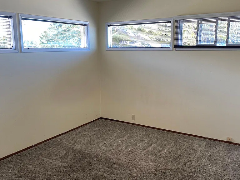 635 Talbot Ave — Photo 4