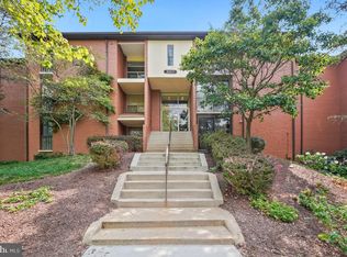 8007 Mandan Rd APT 102, Greenbelt, MD 20770