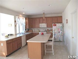 3rd image of 1920 Pembrooke Dr