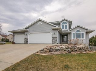 5141 Prairie Rose Rd, Madison, WI 53704