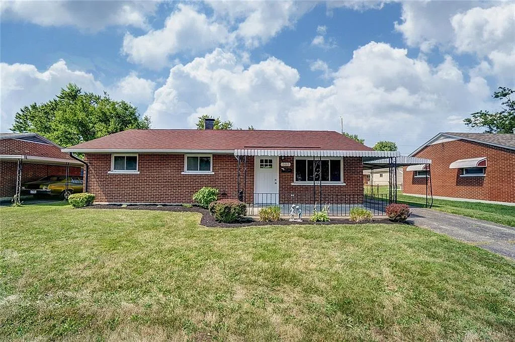 307 Astor Ave photo 1