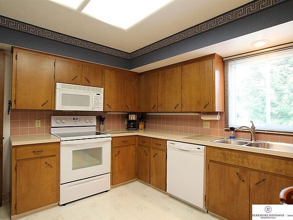 5th image of 3315 N 207th Ave