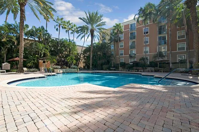 630 Sapodilla Ave #520 — Photo 18