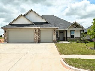 10440 SW 50th St, Mustang, OK 73064