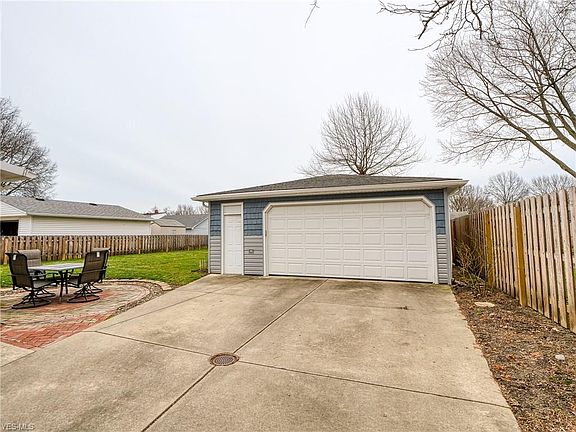 2nd image of 6385 Leslie Dr