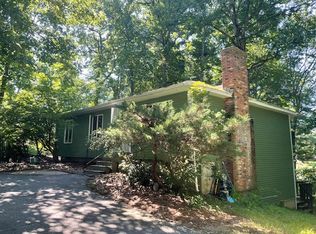 10 Raymond Dr, Belchertown, MA 01007
