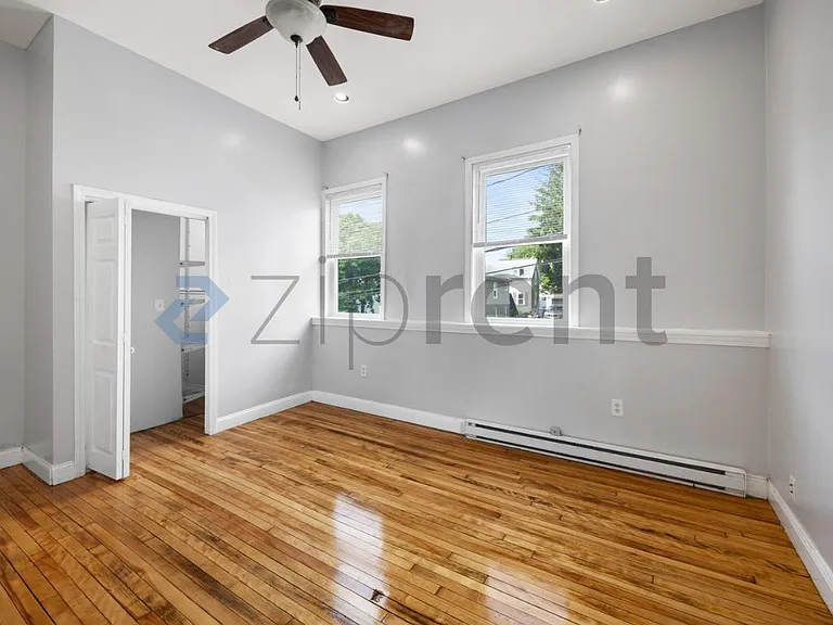 47 Cedar St #49 — Photo 13