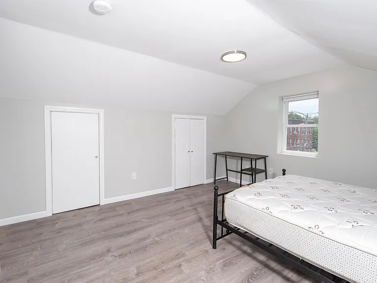 51 14th St #2 — Photo 31