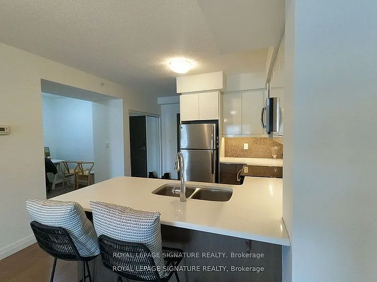53 Arthur St N #607 — Photo 2