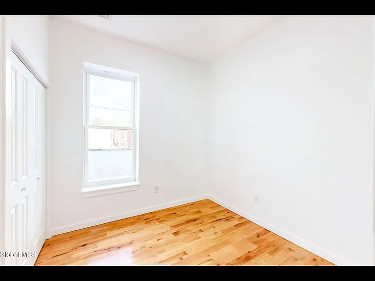 28 White St #1 — Photo 11