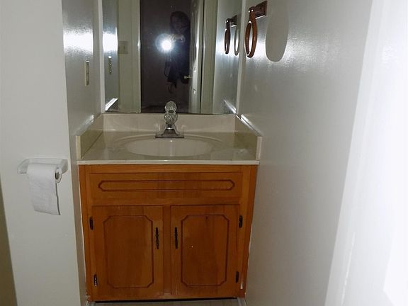 4th image of 1489 Nichols Dr